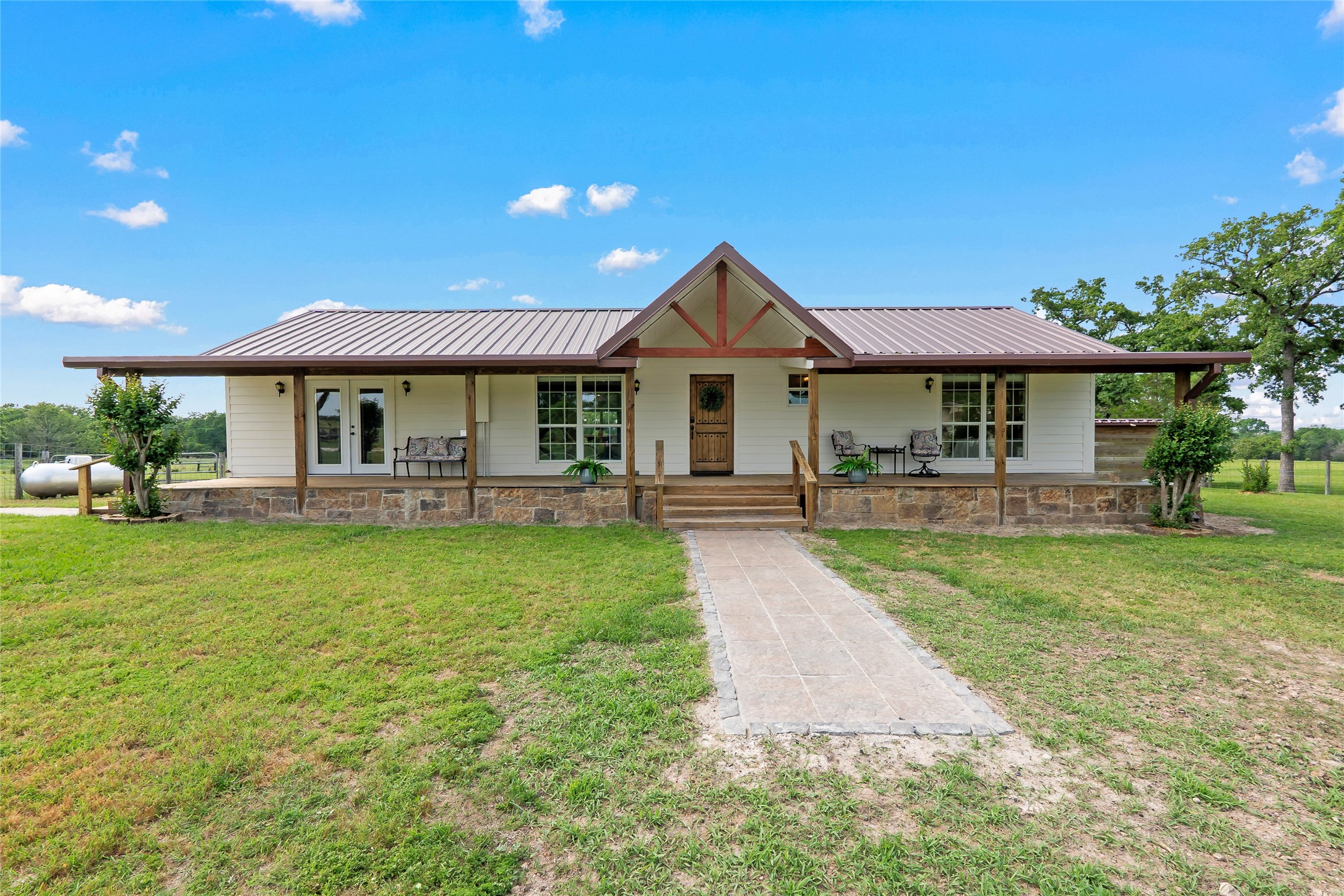 Madisonville Junior High School Real Estate Listings Main Image