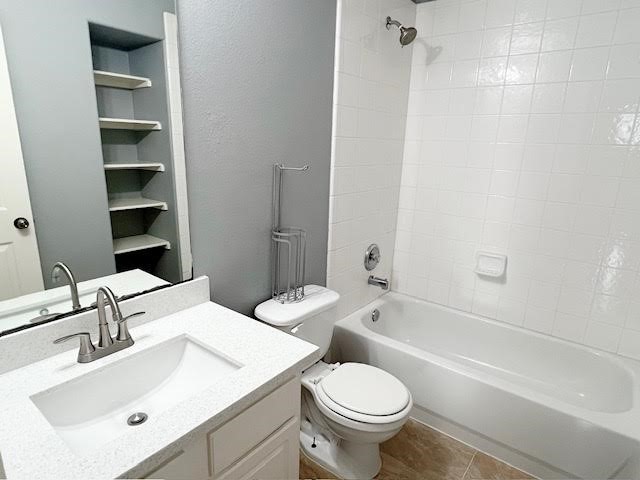 5007 Amorgas Isle Drive Property Photo 25
