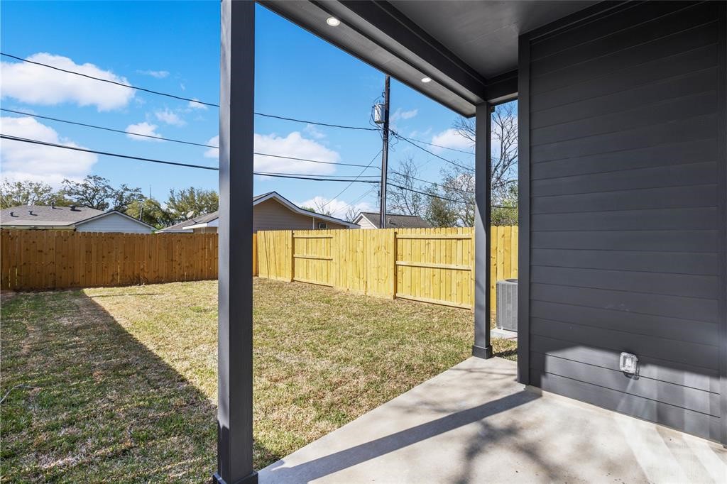 7330 Saint Lo Road B Property Photo 23