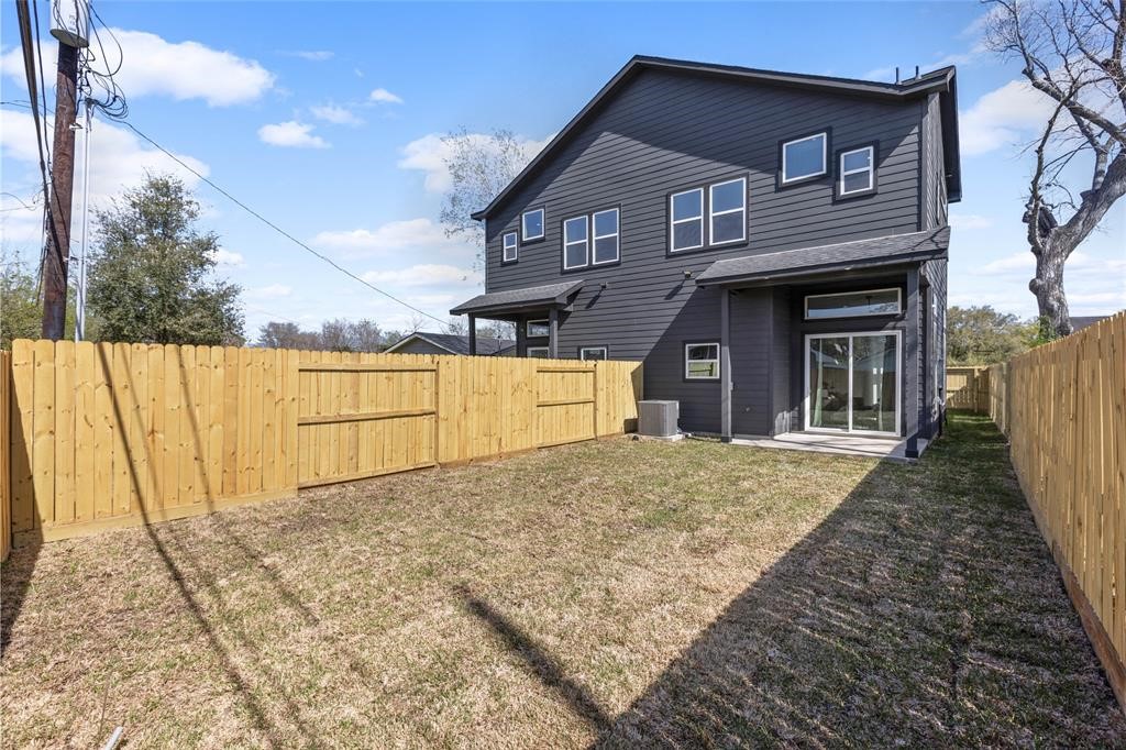 7330 Saint Lo Road B Property Photo 24