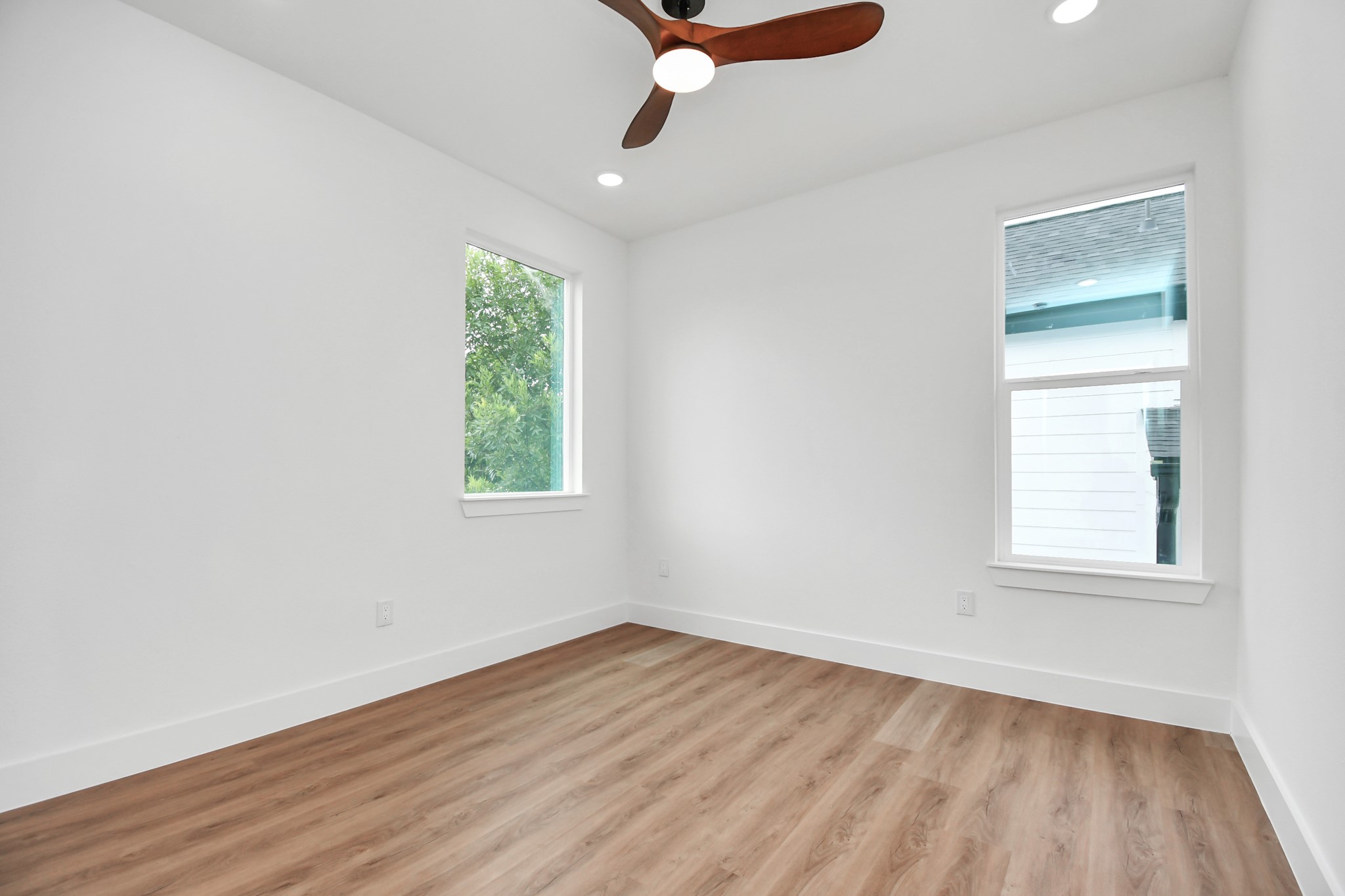 235 B Julia St Street B Property Photo 9