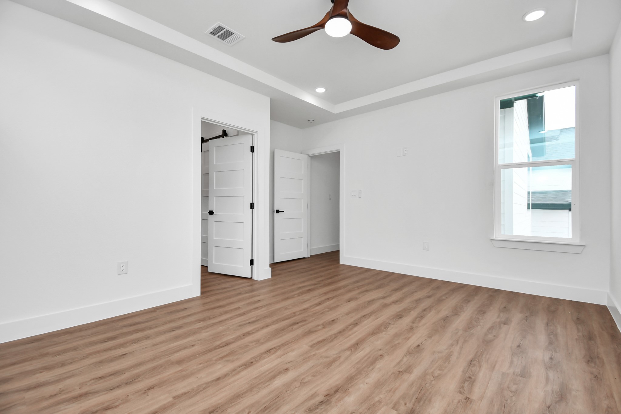 235 B Julia St Street B Property Photo 17