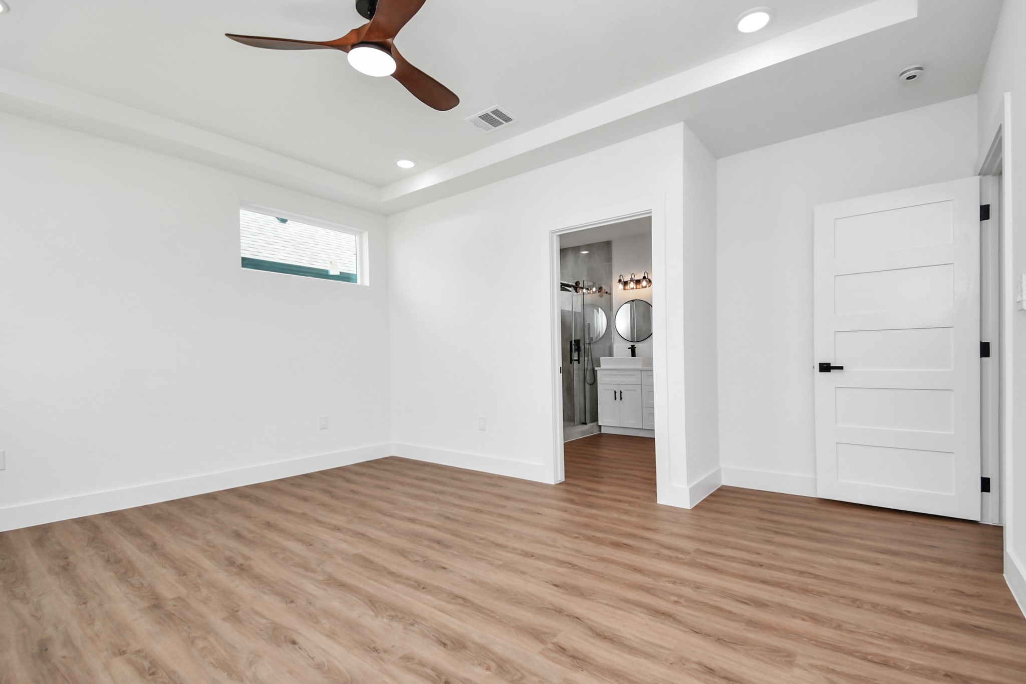 235 B Julia St Street B Property Photo 18