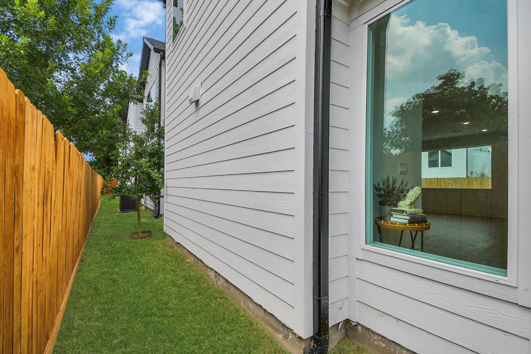 235 B Julia St Street B Property Photo 32