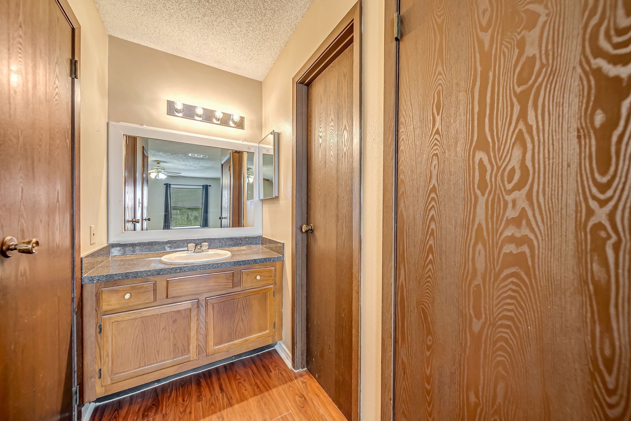 2501 Gulf Freeway 256d Property Photo 4