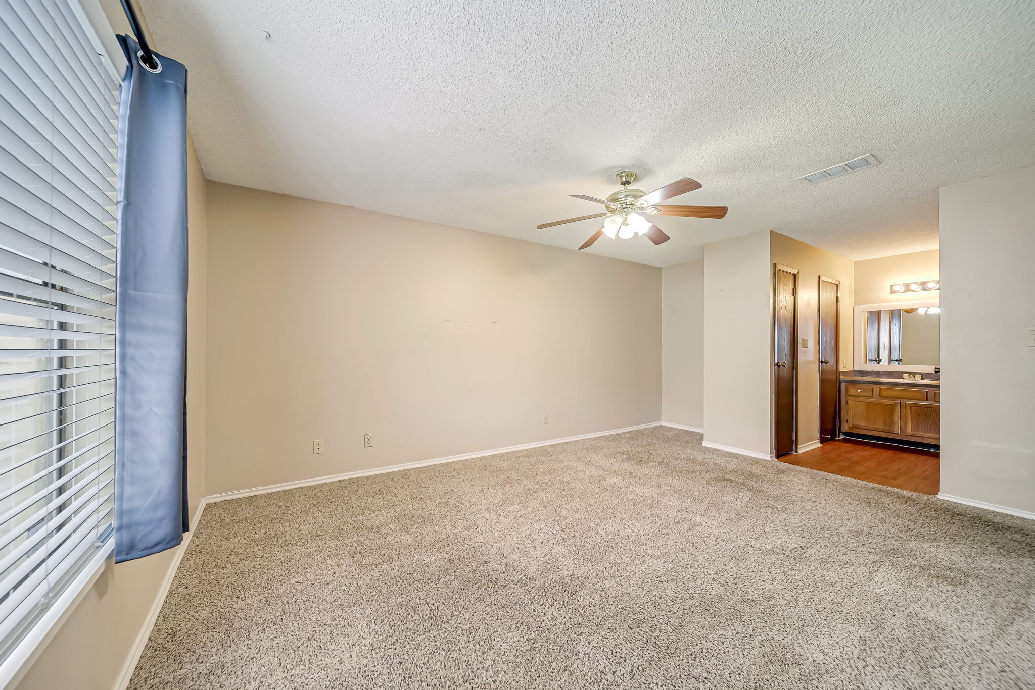 2501 Gulf Freeway 256d Property Photo 8