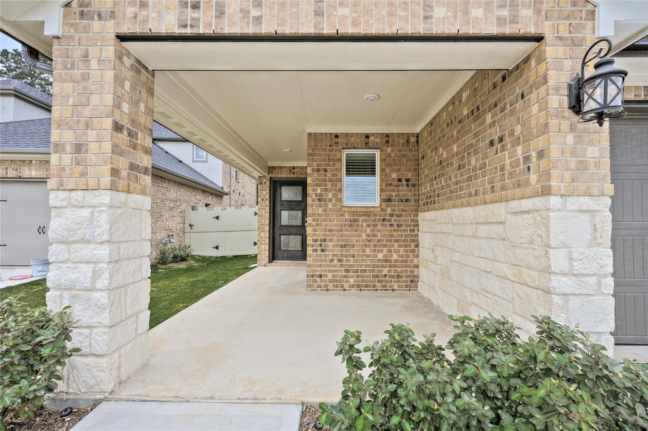 17502 Rosette Grass Drive Property Photo 3