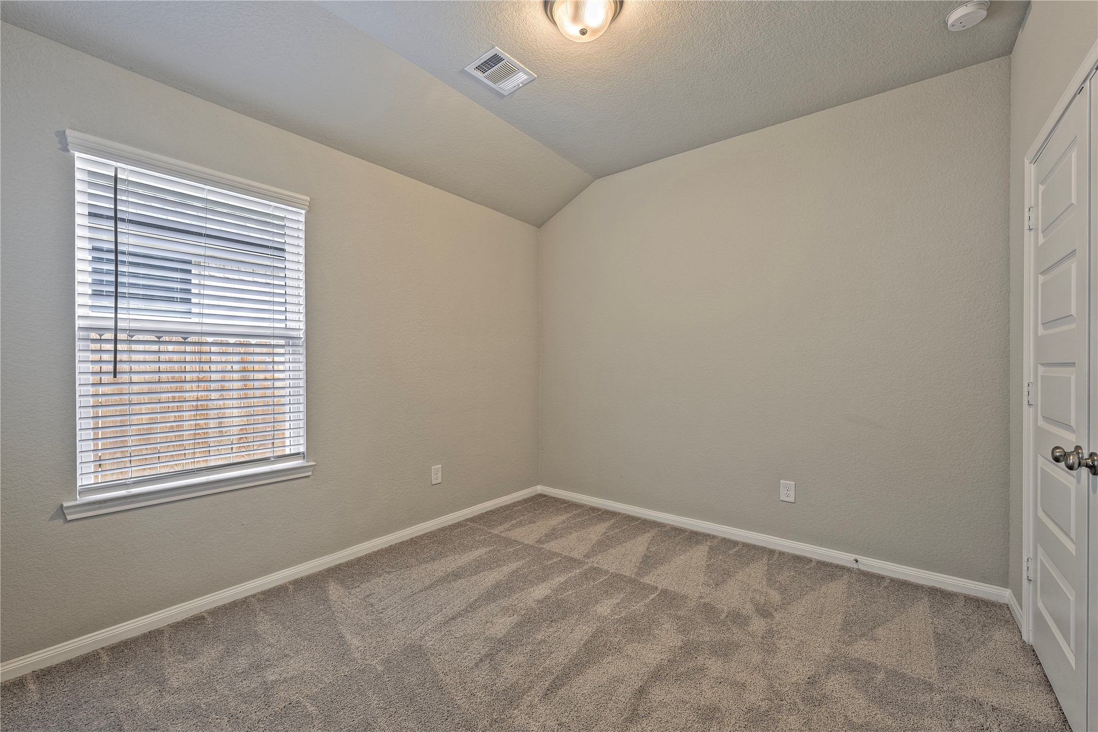 17502 Rosette Grass Drive Property Photo 12