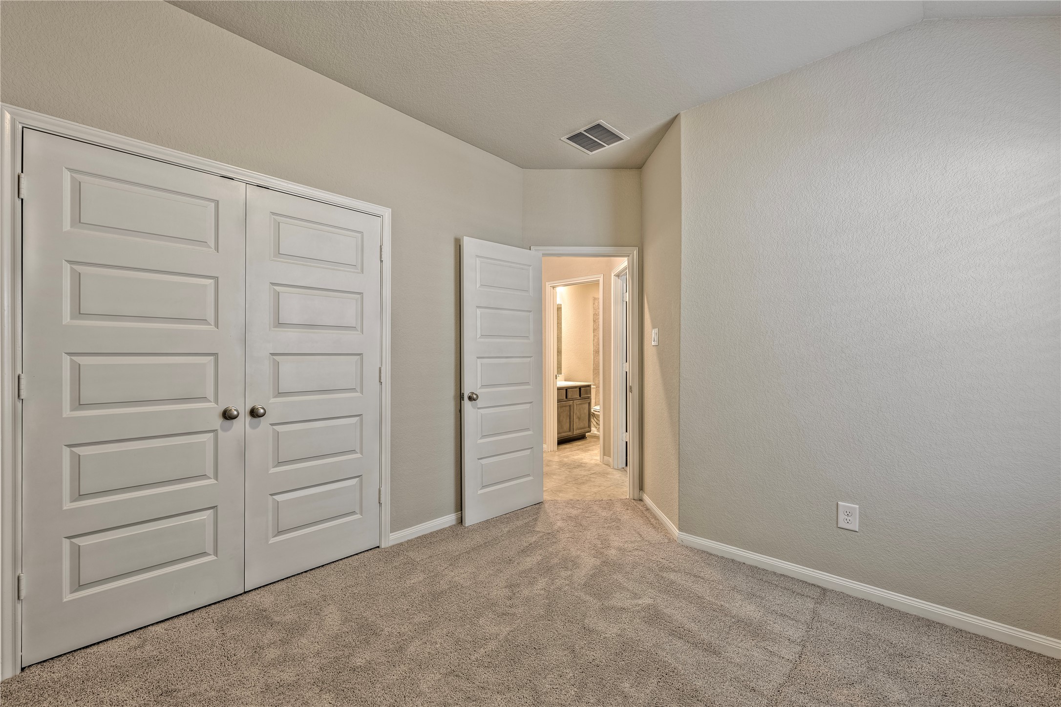 17502 Rosette Grass Drive Property Photo 13