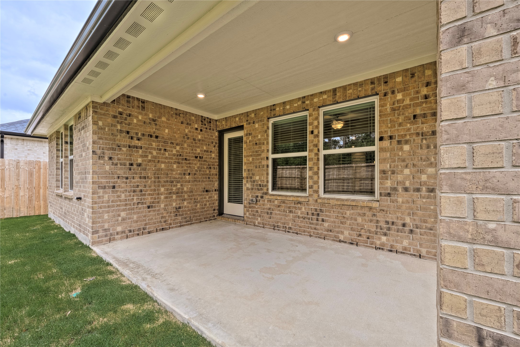 17502 Rosette Grass Drive Property Photo 19