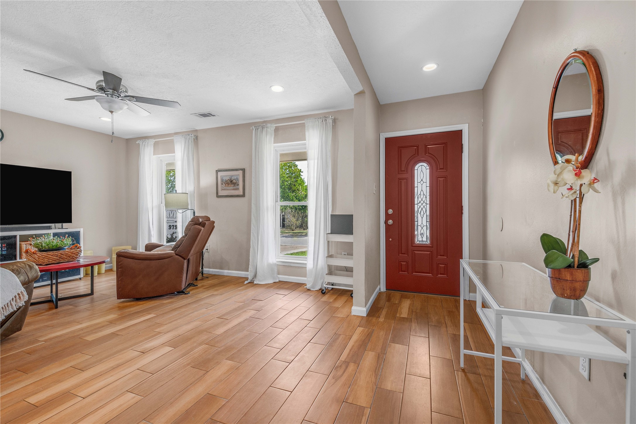 1204 Berkeley Street Property Photo 3