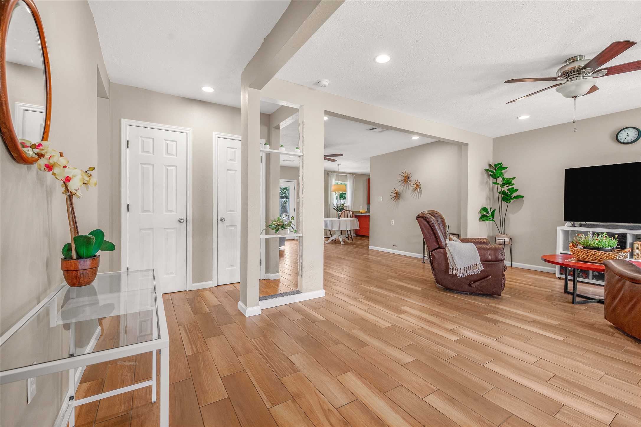 1204 Berkeley Street Property Photo 4
