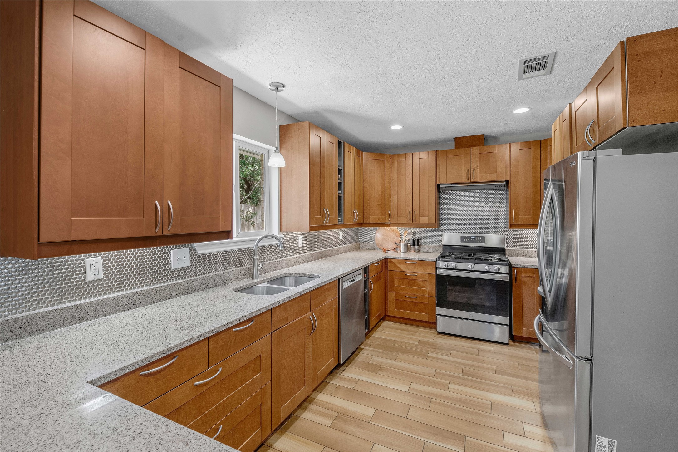 1204 Berkeley Street Property Photo 14