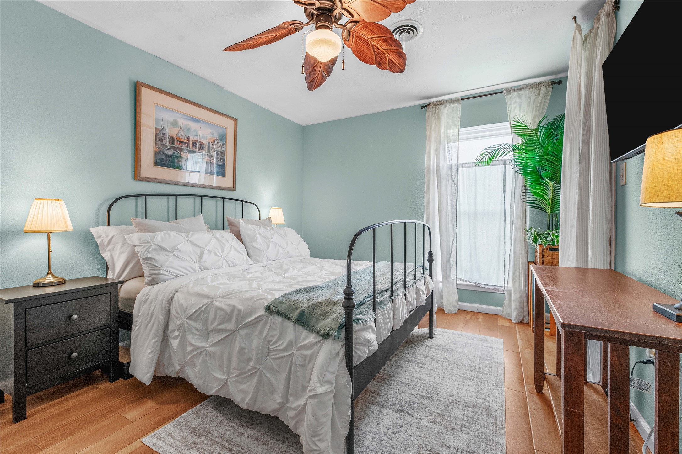 1204 Berkeley Street Property Photo 15