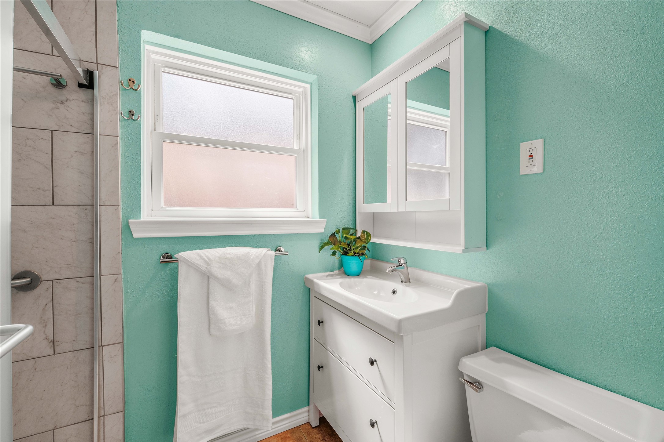1204 Berkeley Street Property Photo 16