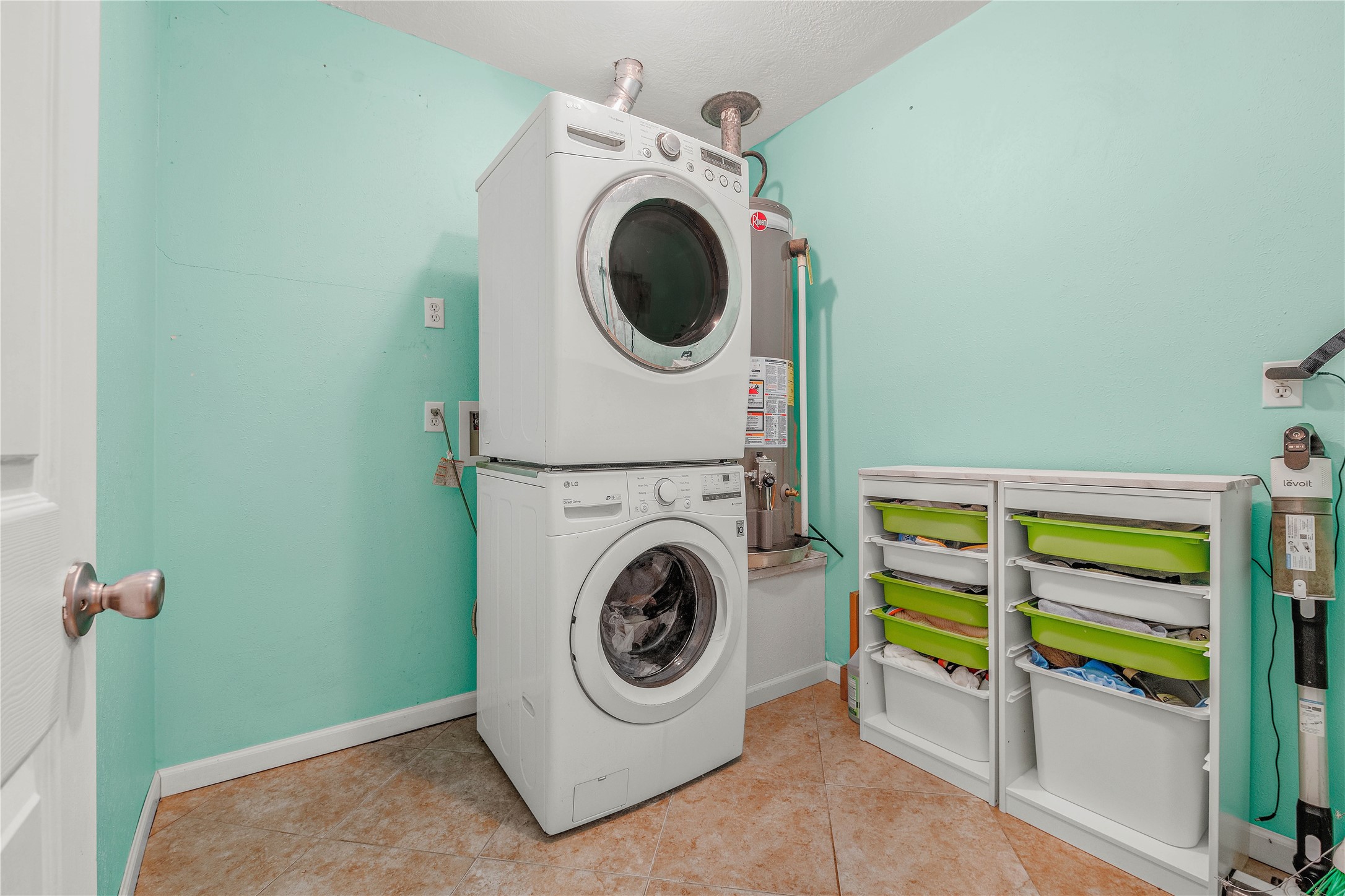 1204 Berkeley Street Property Photo 20