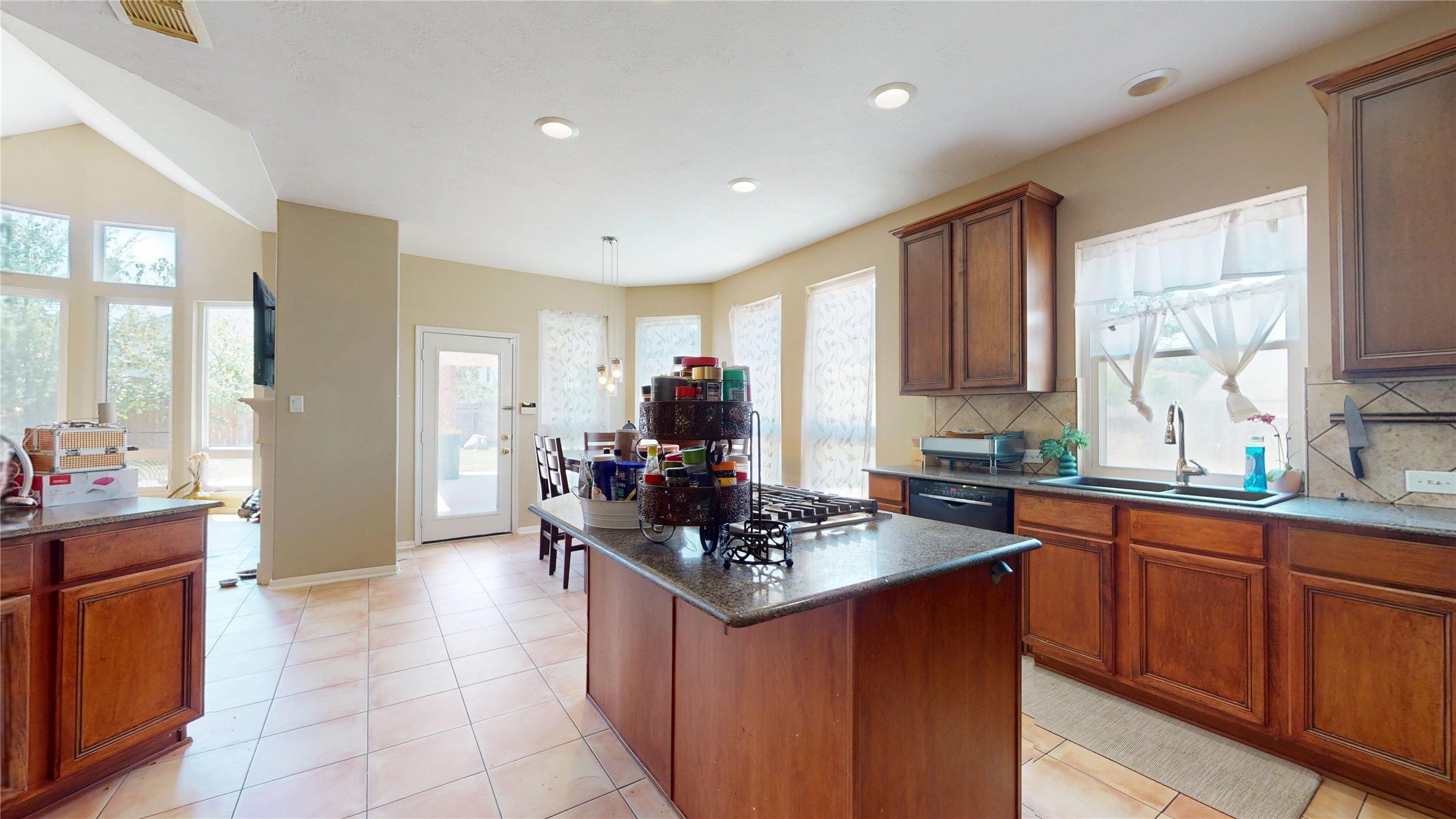 3310 Aspenbrook Ct Court Property Photo 20