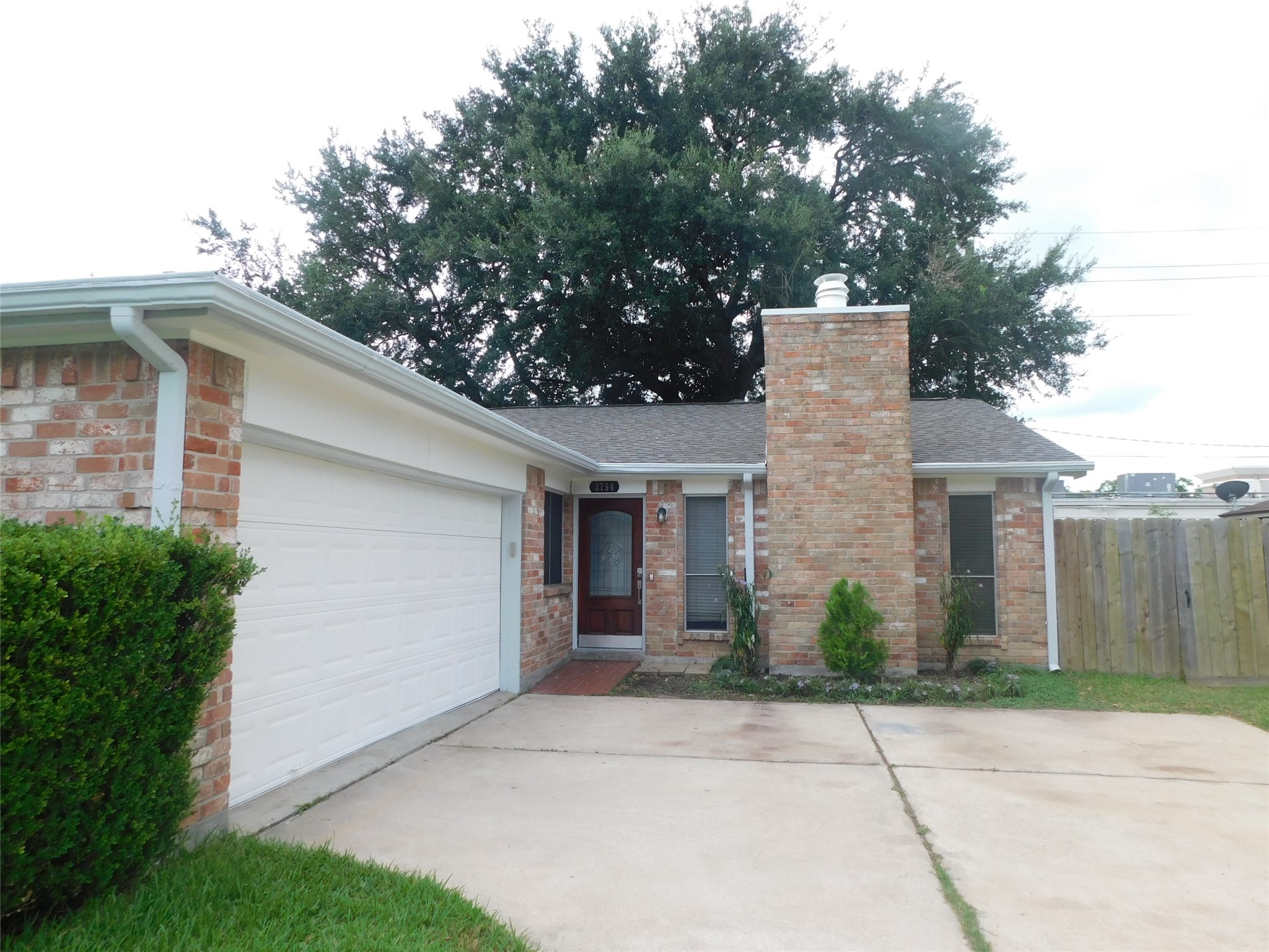 2754 Quarry Hill Road Property Photo 2