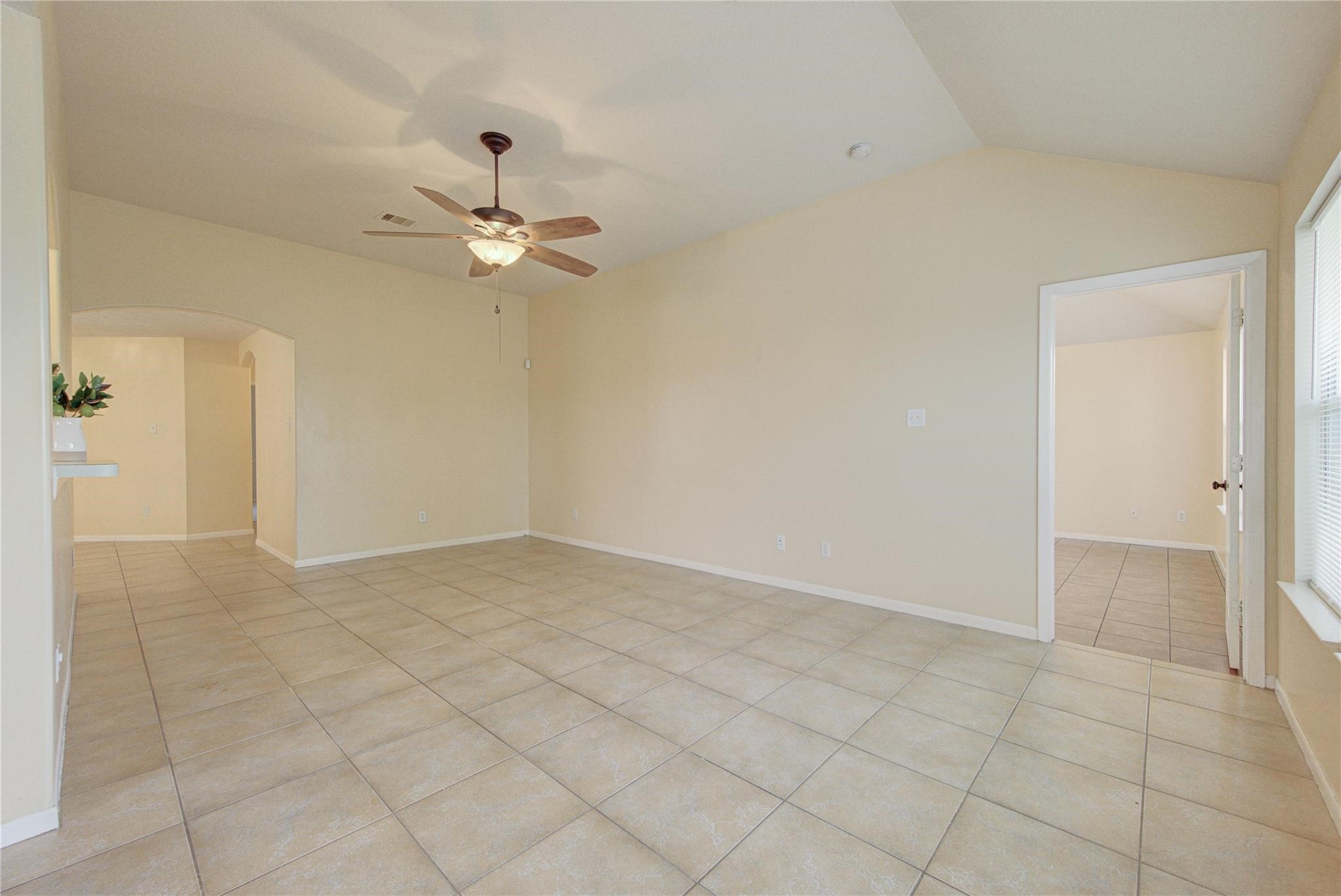 19815 Byron Meadows Drive Property Photo 5