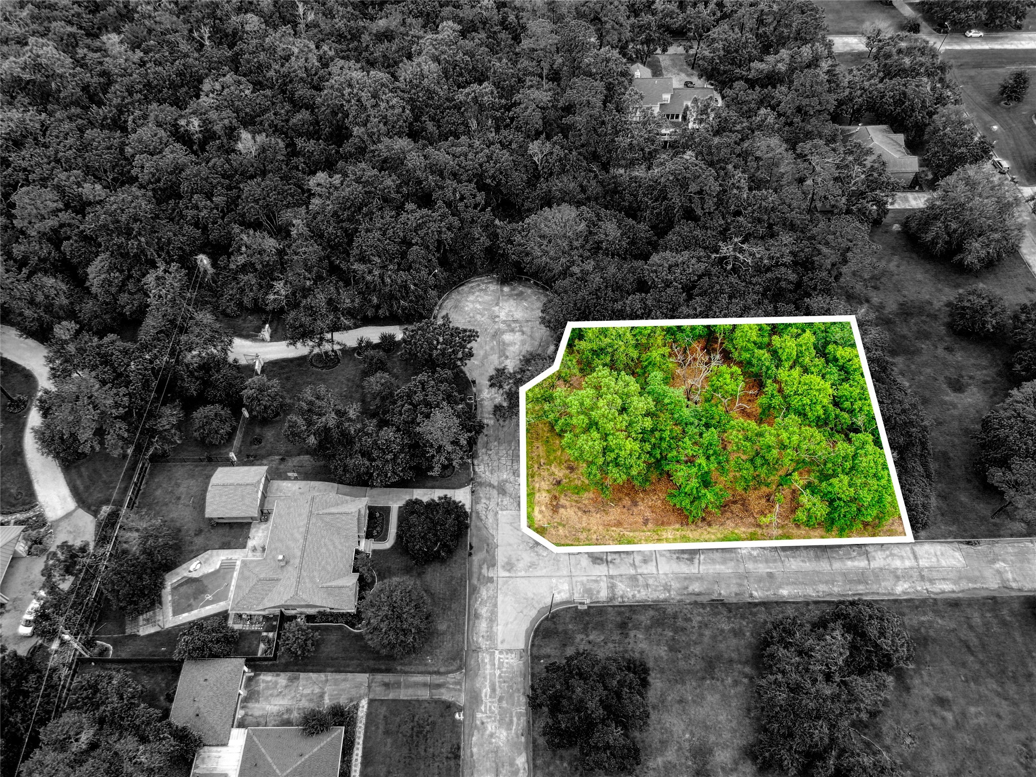 501 Colonial Drive Property Photo 14