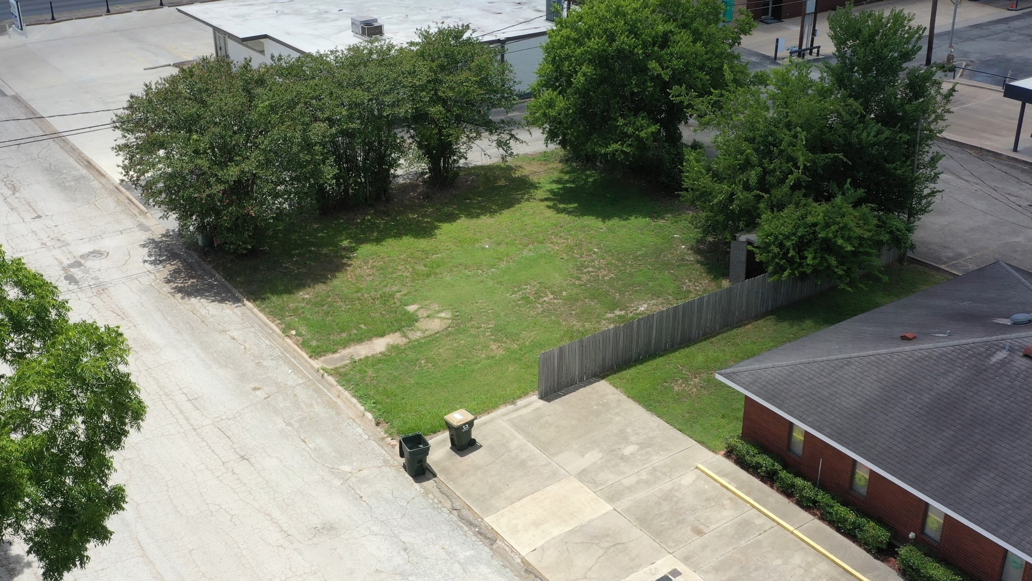 211 4th Street Property Photo 1
