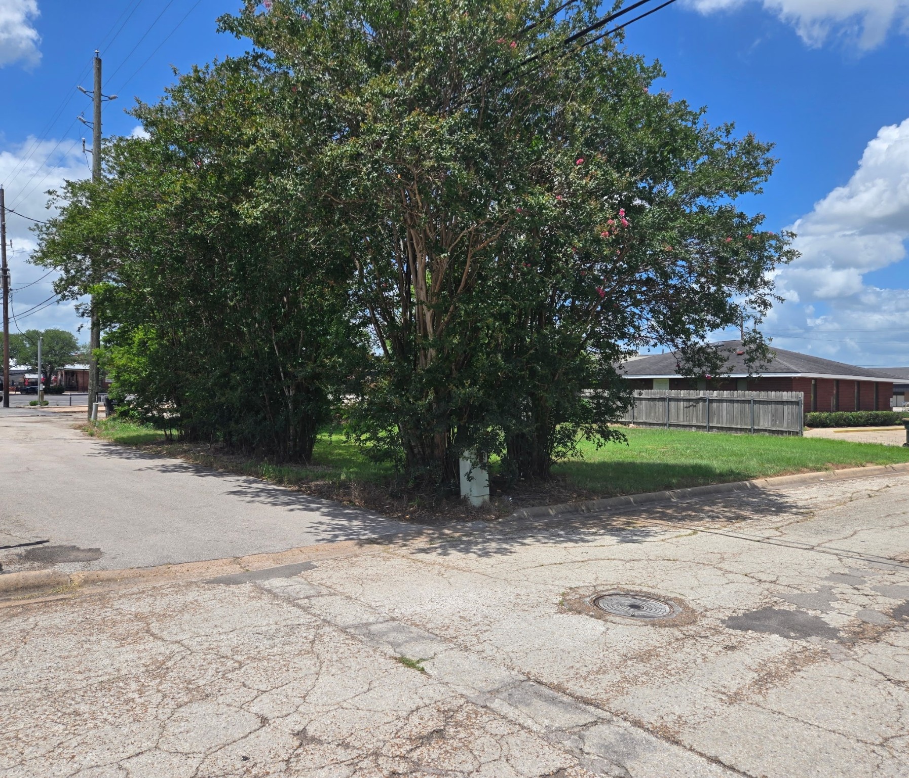 211 4th Street Property Photo 3