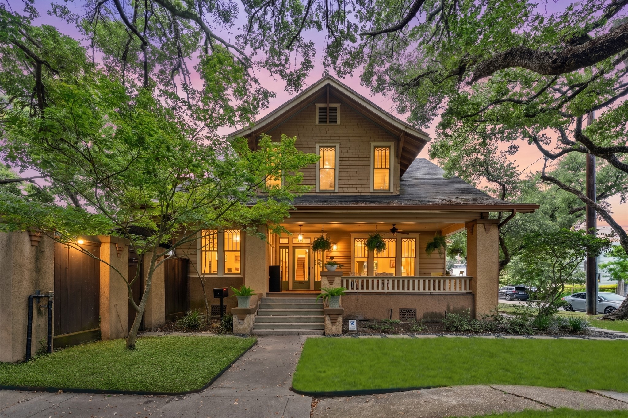945 Harvard Street Property Photo 1