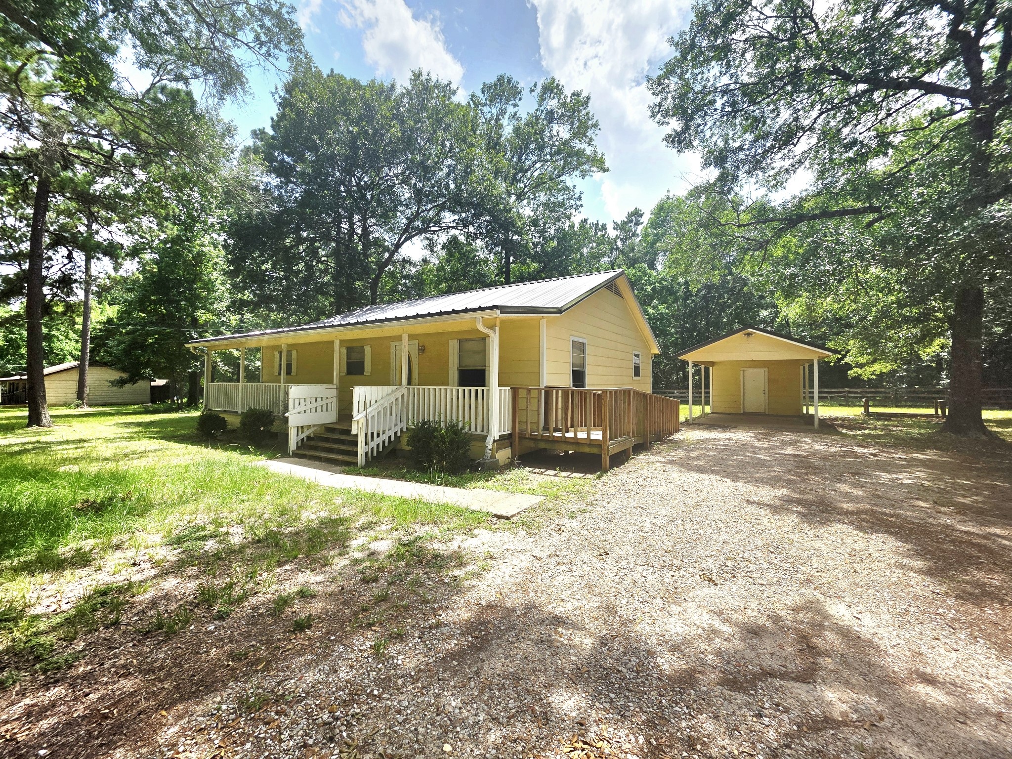12105 Old County Road Property Photo 3