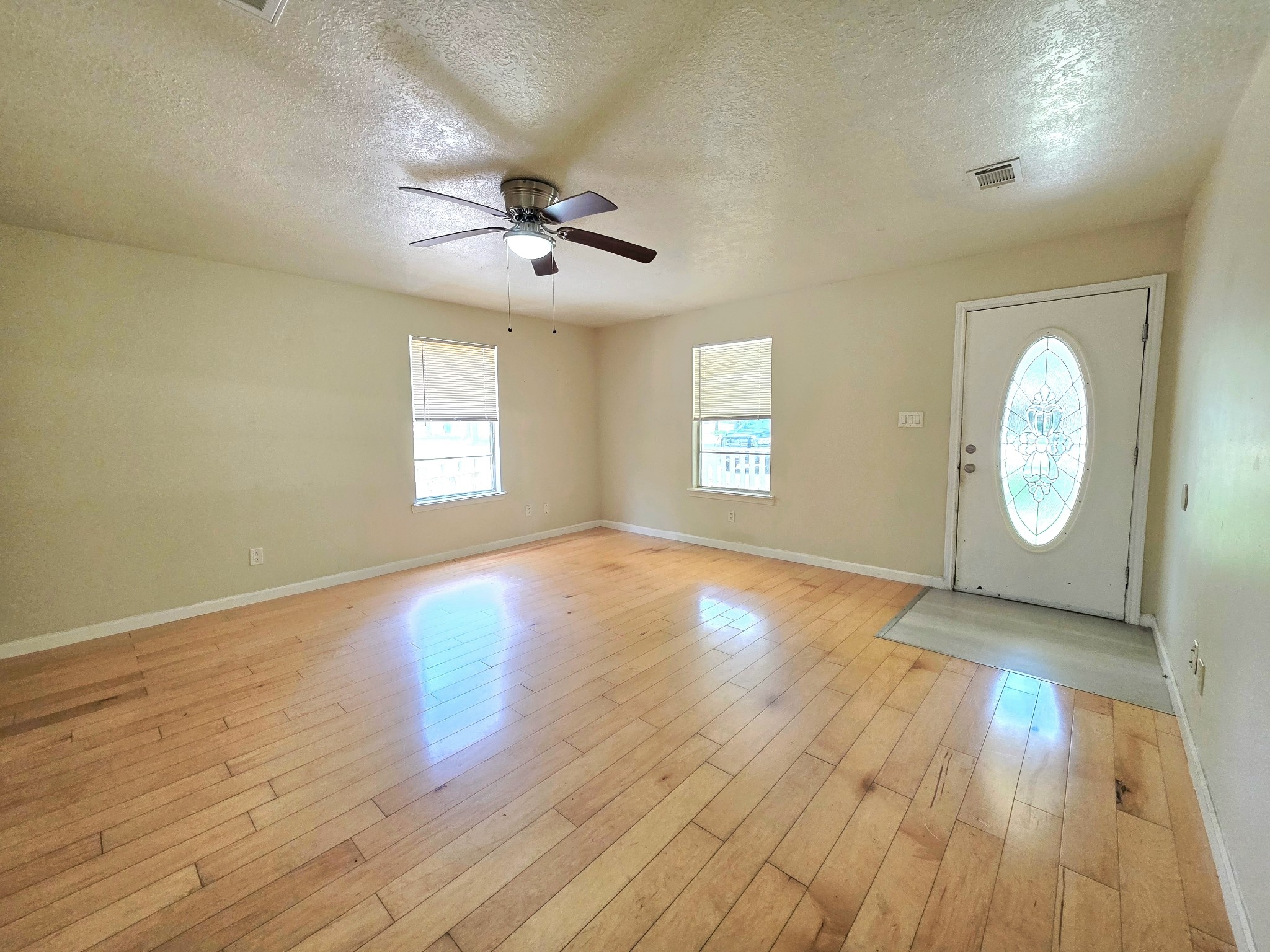 12105 Old County Road Property Photo 4