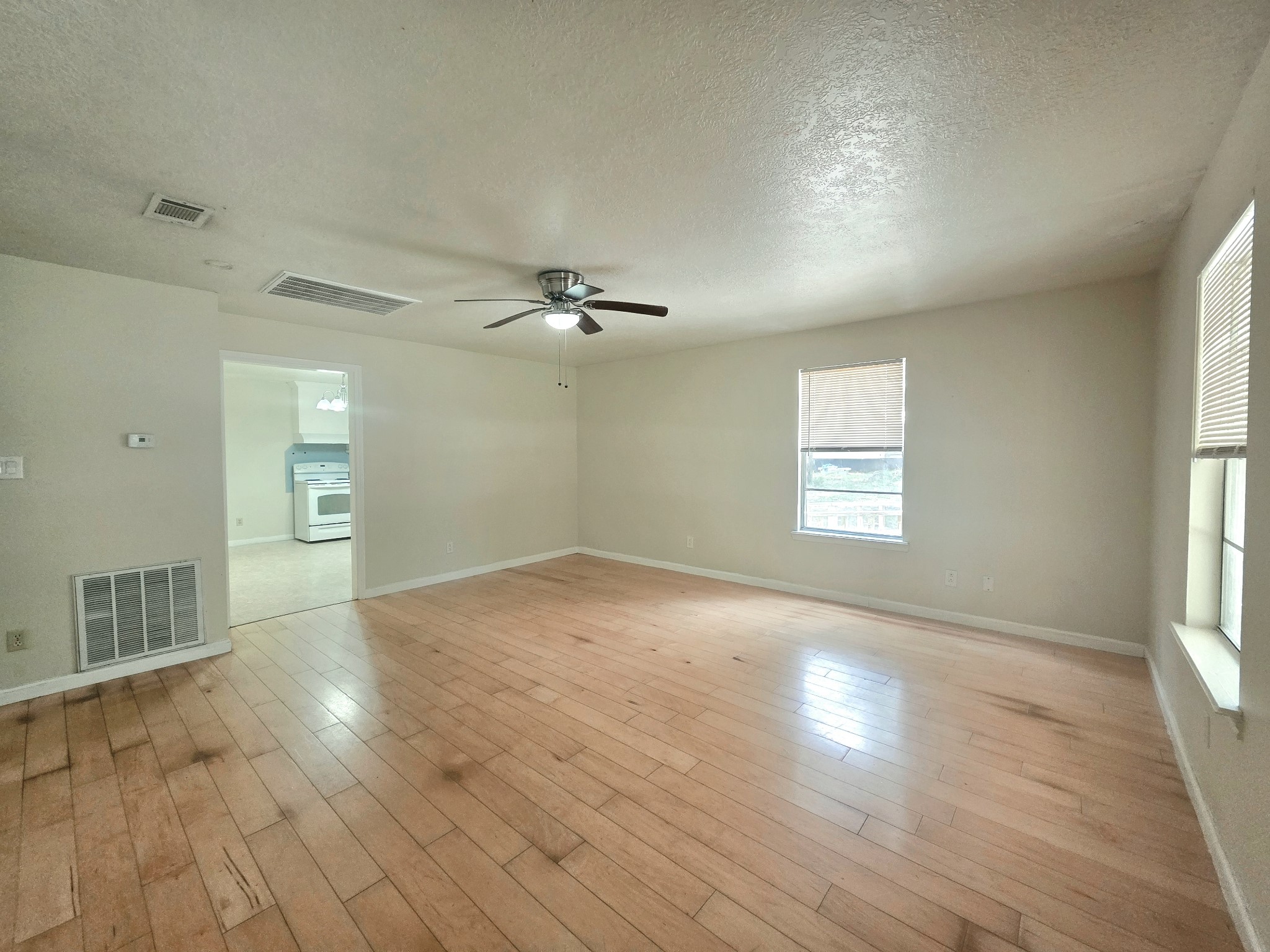 12105 Old County Road Property Photo 5