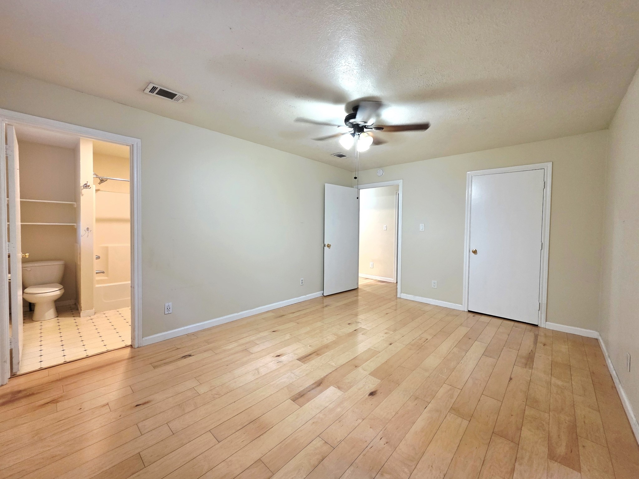12105 Old County Road Property Photo 9