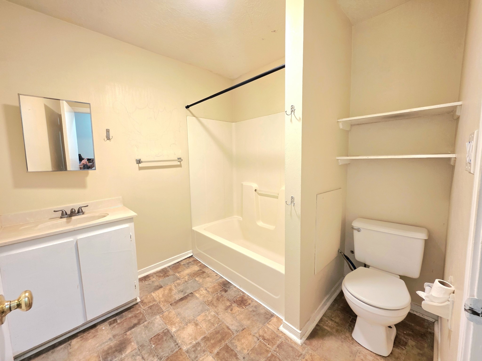12105 Old County Road Property Photo 12