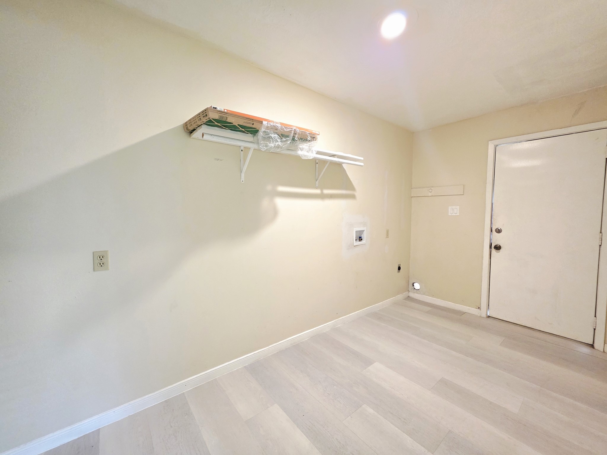 12105 Old County Road Property Photo 14