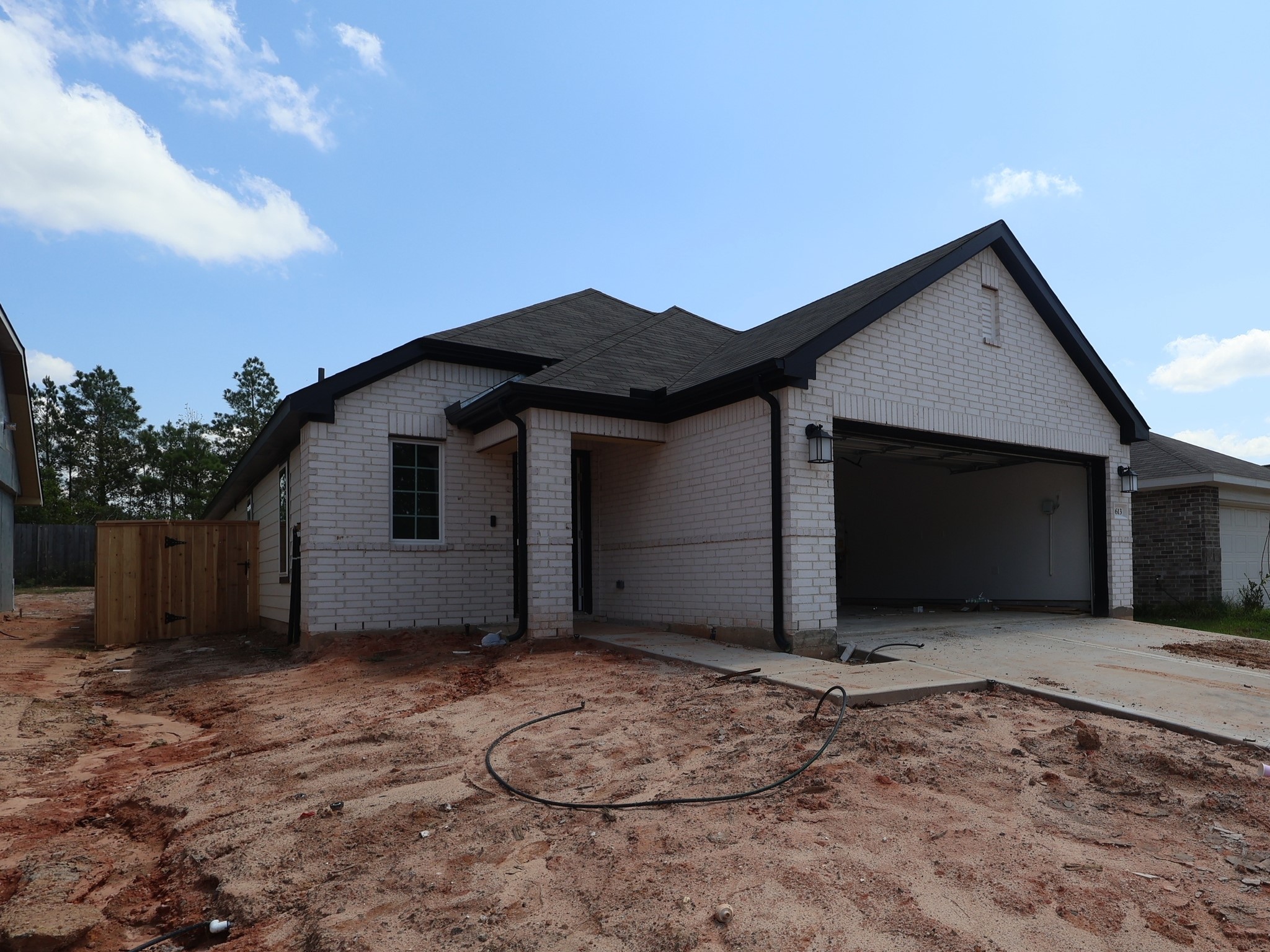 613 Falling Cave Drive Property Photo 1
