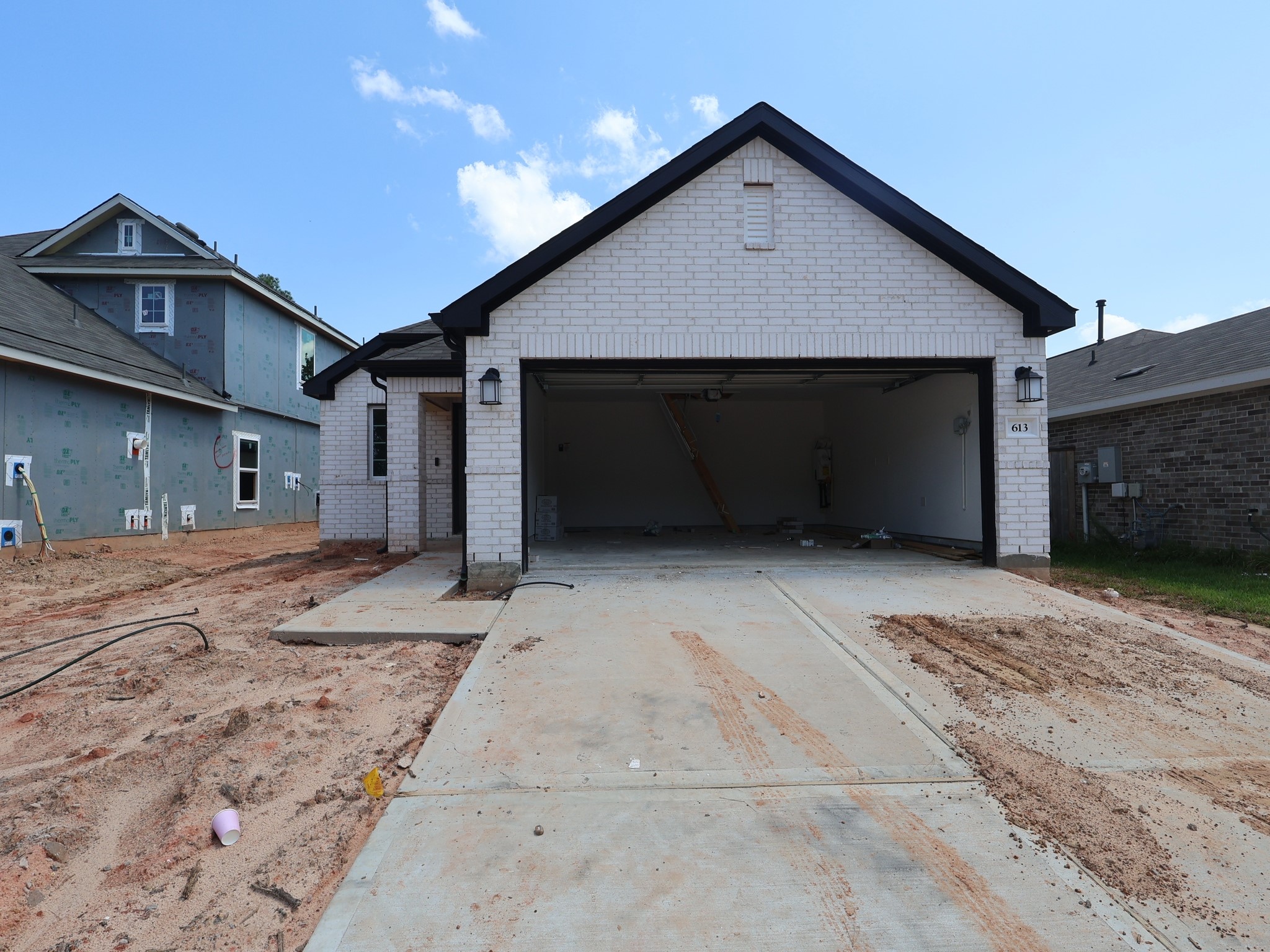 613 Falling Cave Drive Property Photo 8