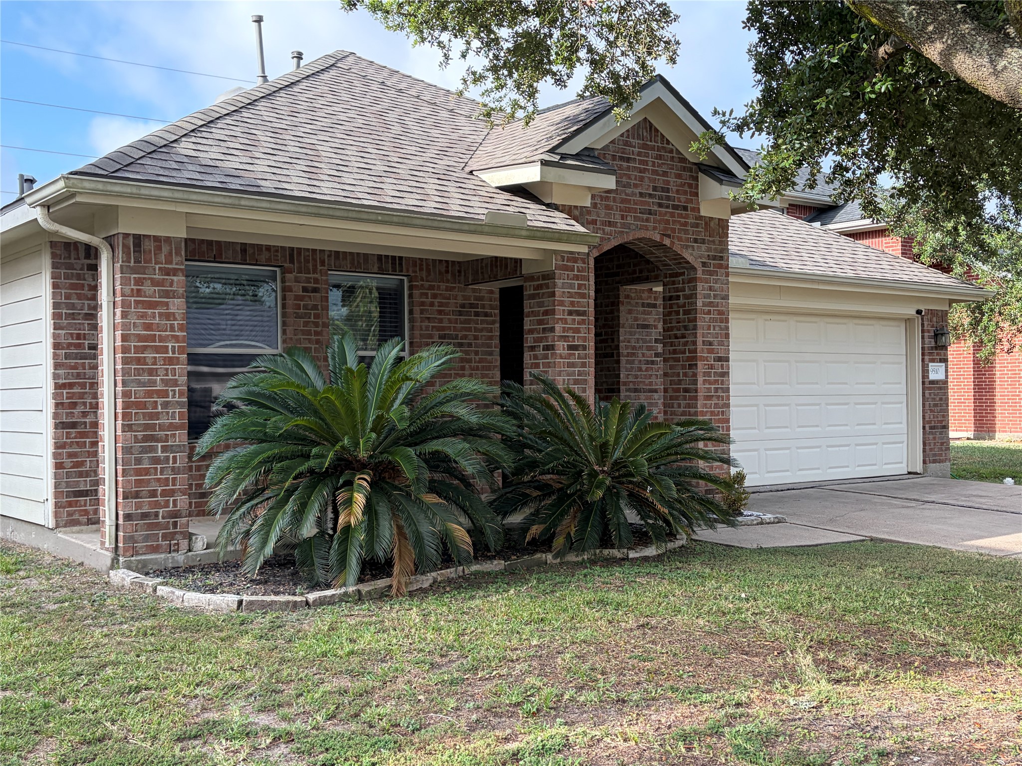 9510 Barr Spring Drive Property Photo 1