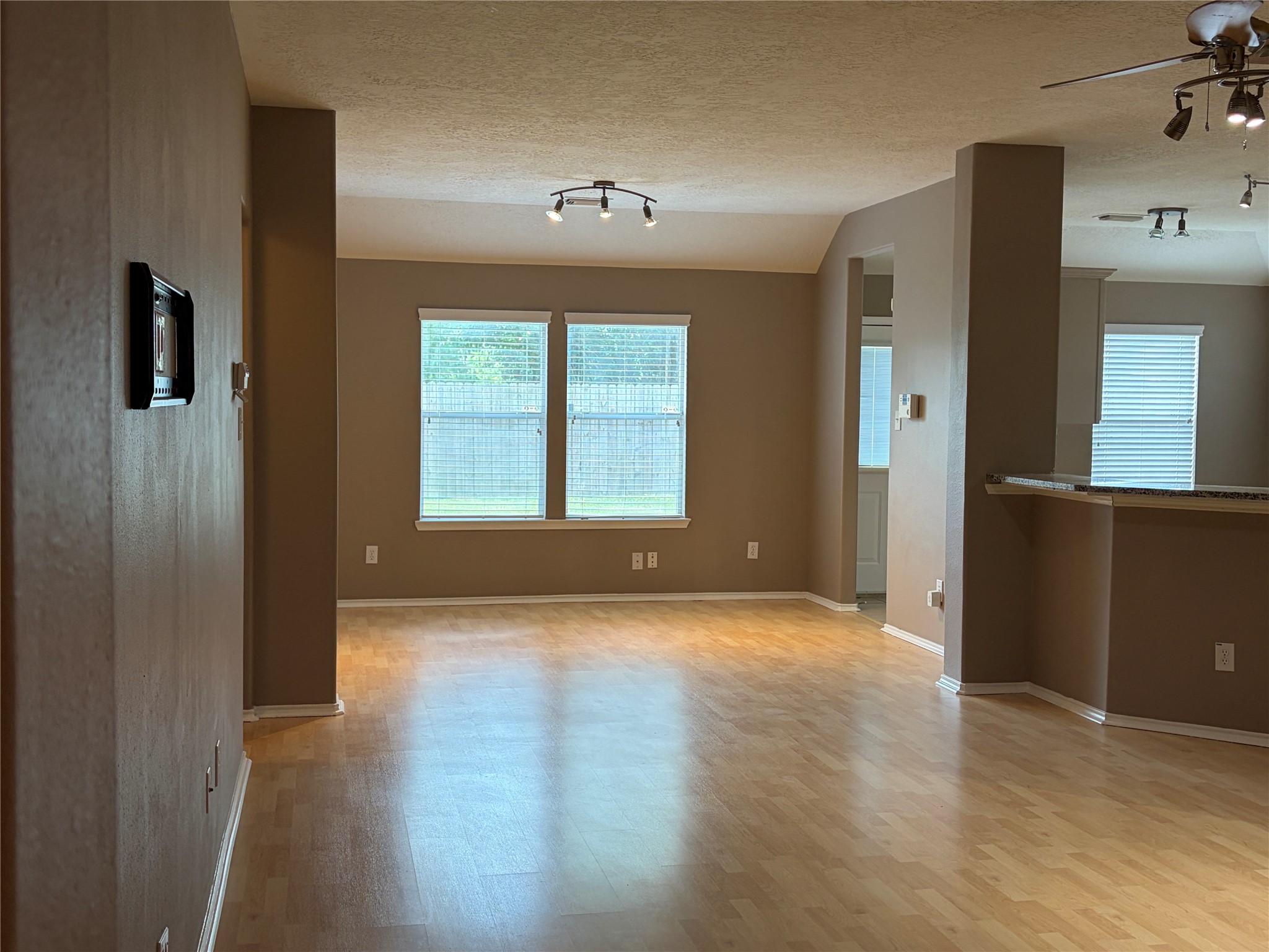 9510 Barr Spring Drive Property Photo 2