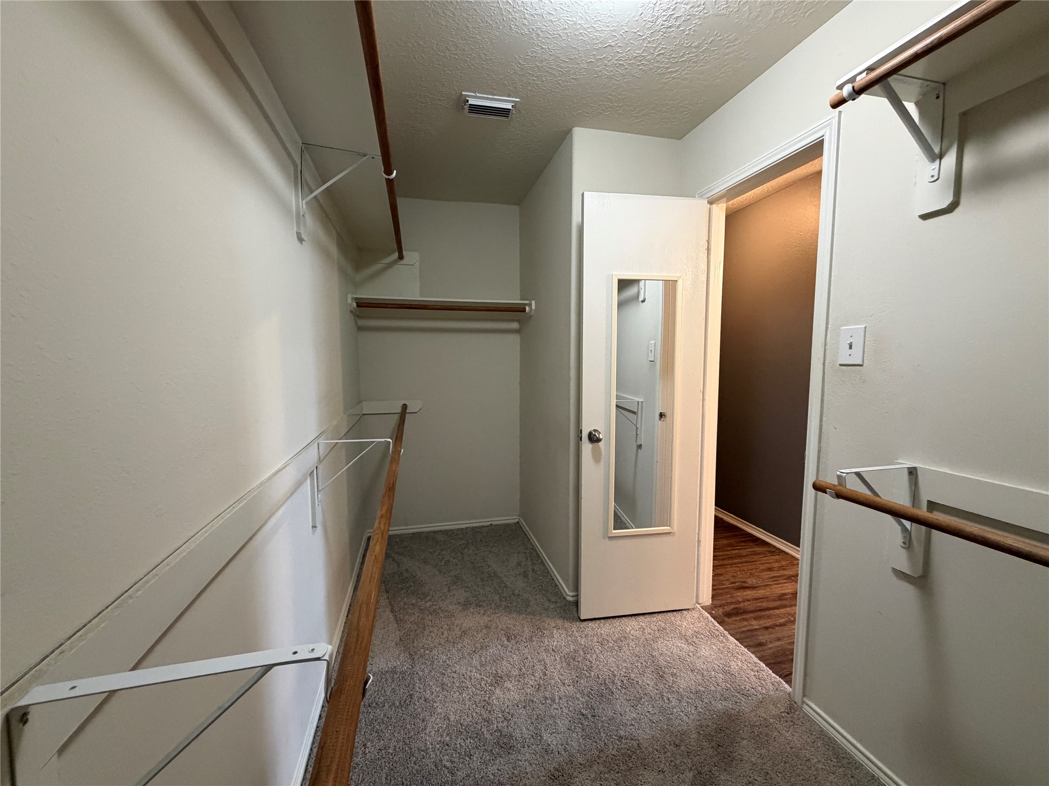 9510 Barr Spring Drive Property Photo 10
