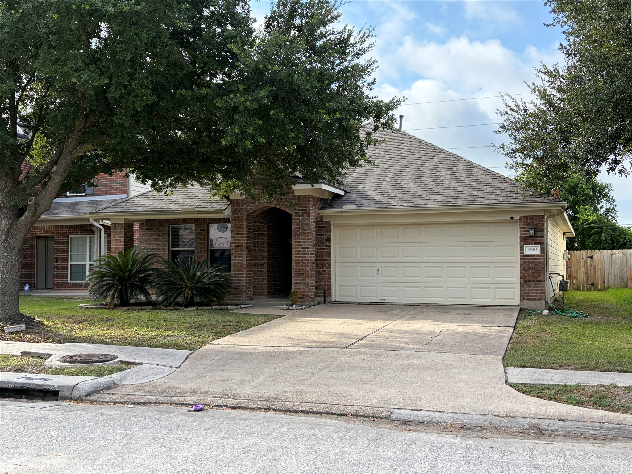 9510 Barr Spring Drive Property Photo 18