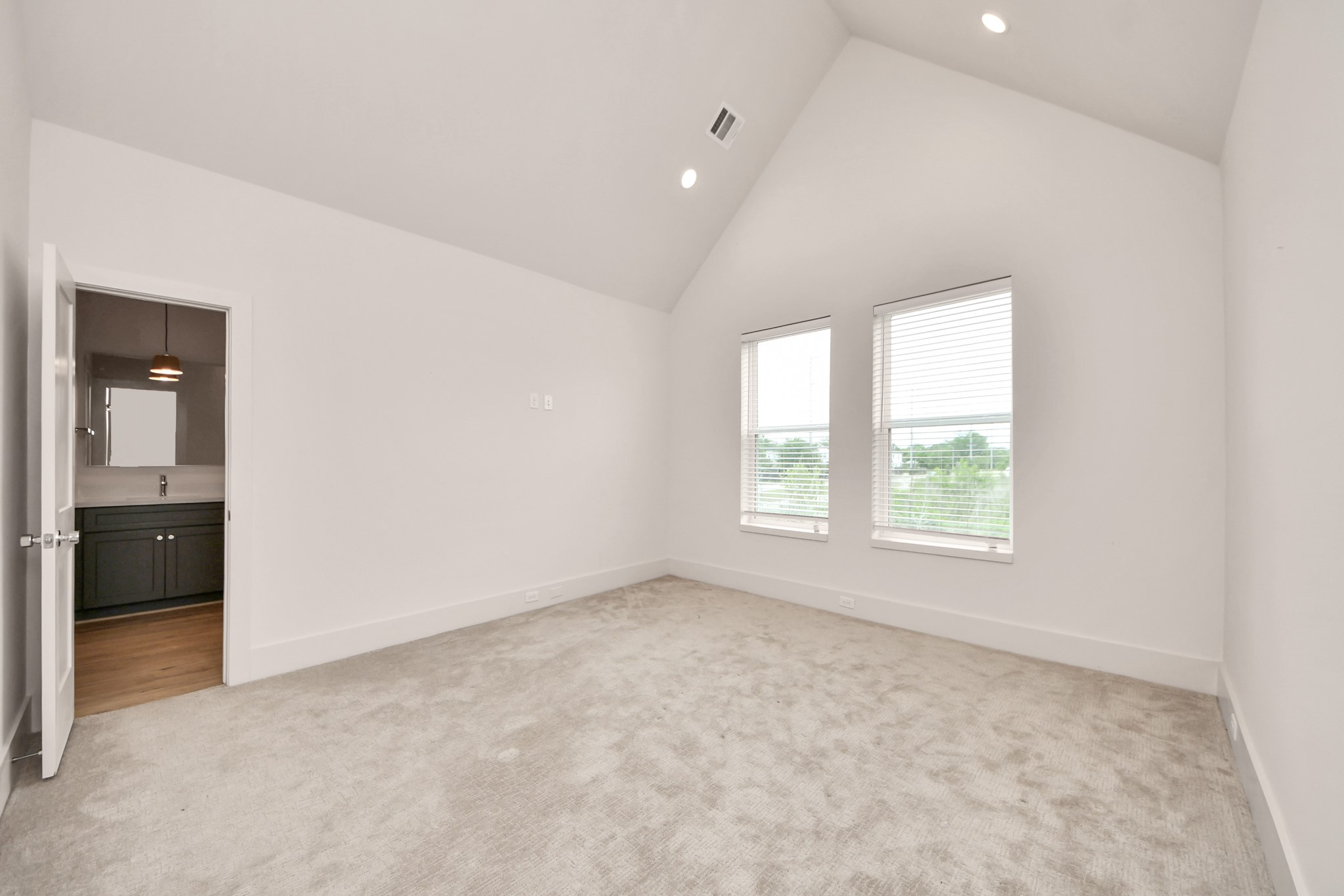 1042 Homer Street Property Photo 25