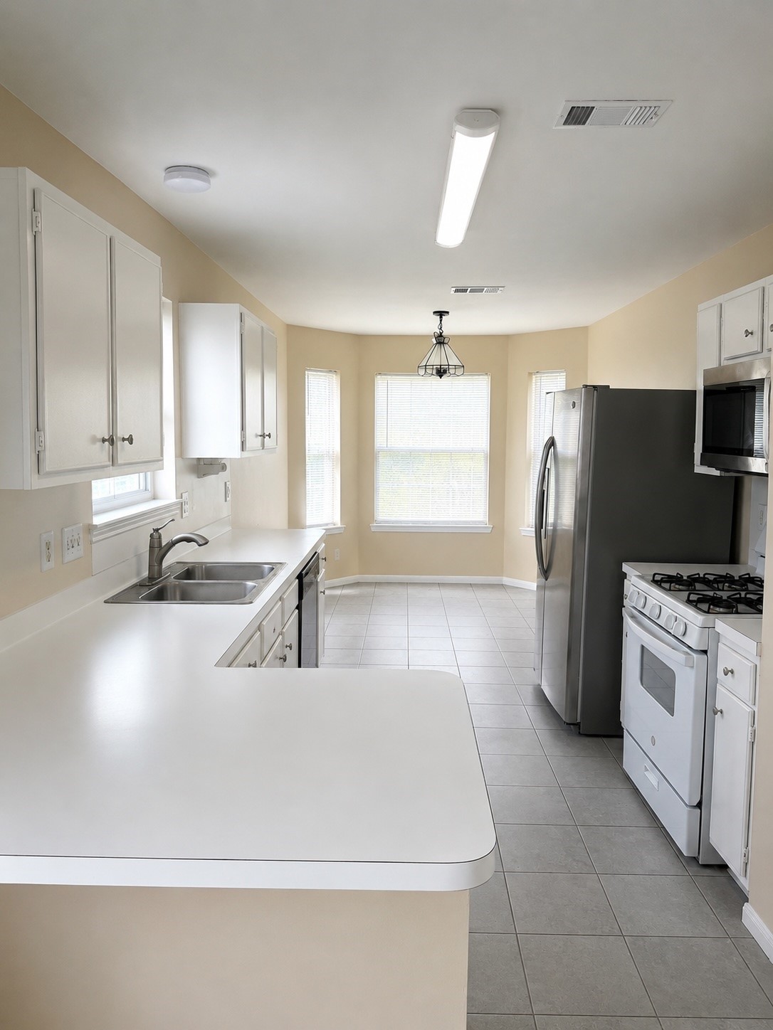4863 Drew Forest Lane Property Photo 4