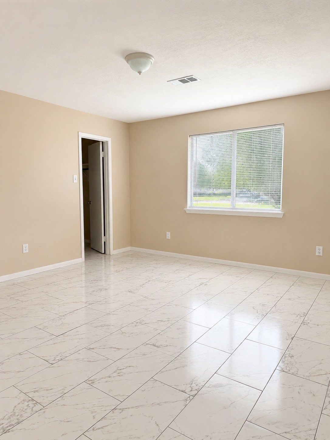 4863 Drew Forest Lane Property Photo 7