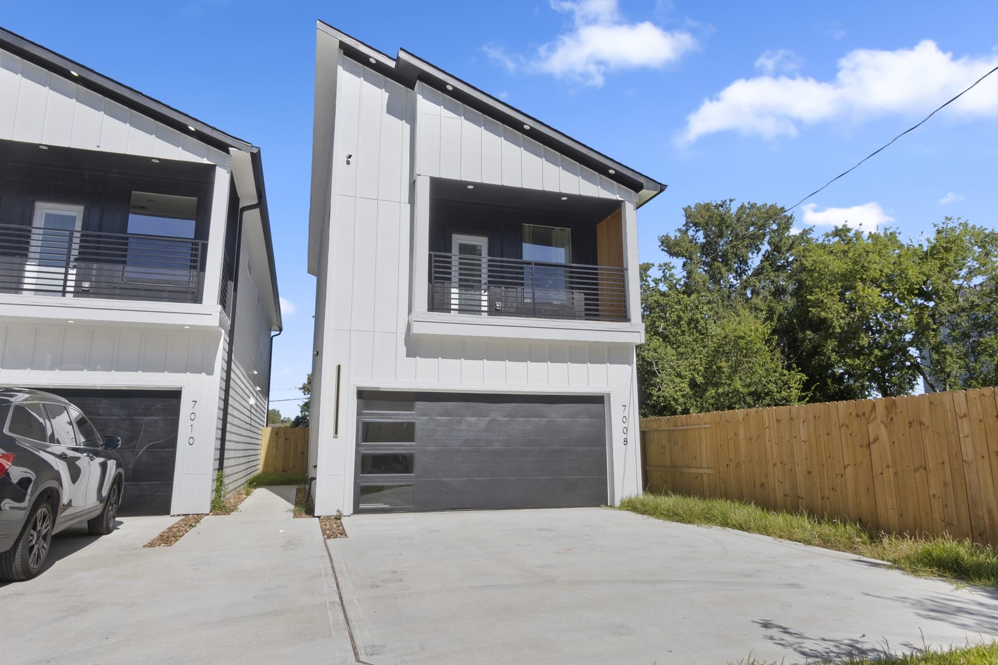 7008 Sidney Street Property Photo 1