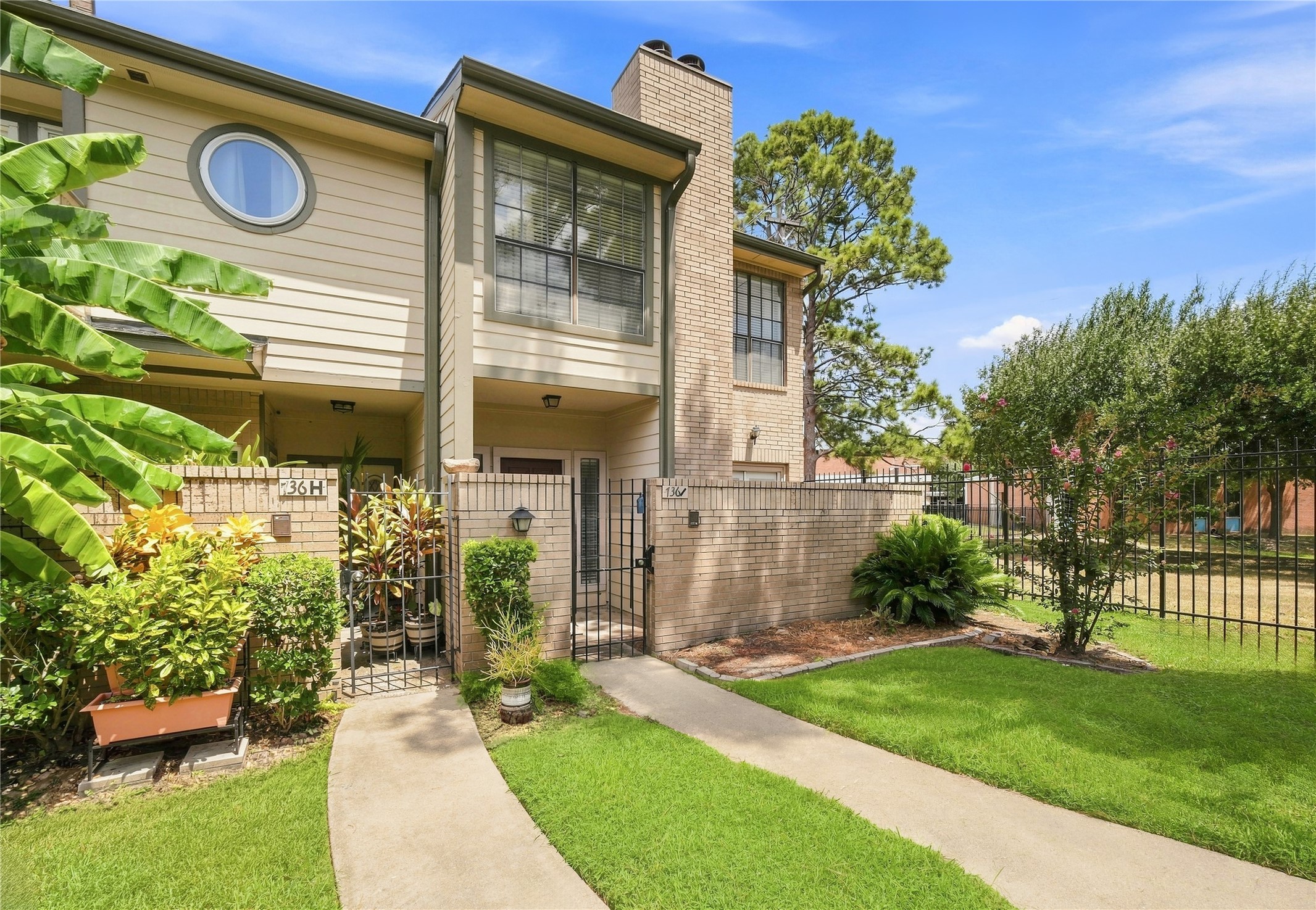 736 Country Place Drive I Property Photo 1