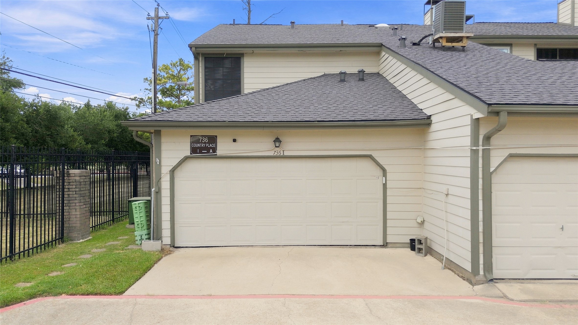 736 Country Place Drive I Property Photo 9