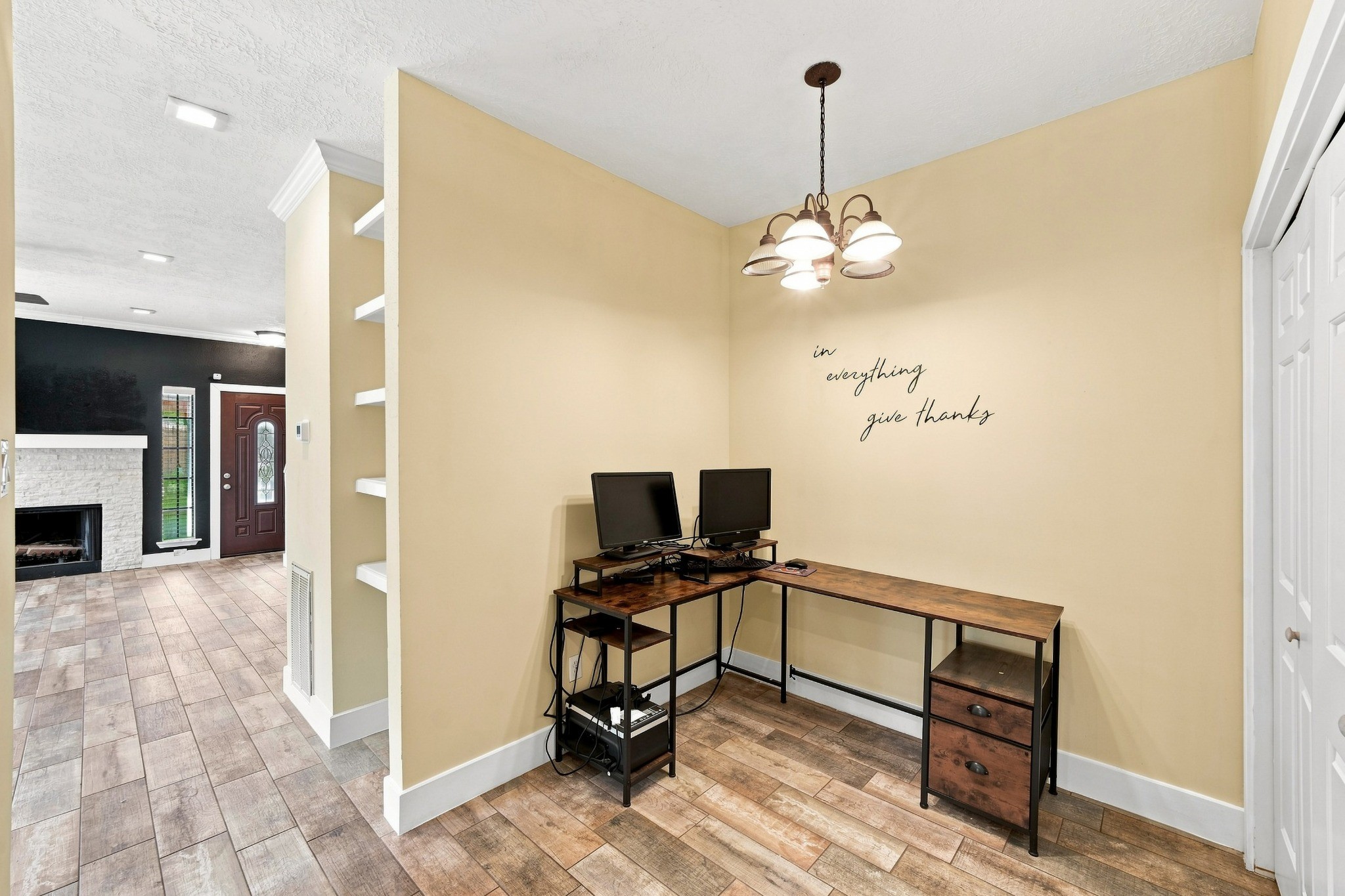 736 Country Place Drive I Property Photo 10