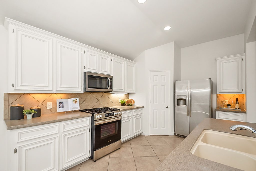 14903 Meridian Park Lane Property Photo 13