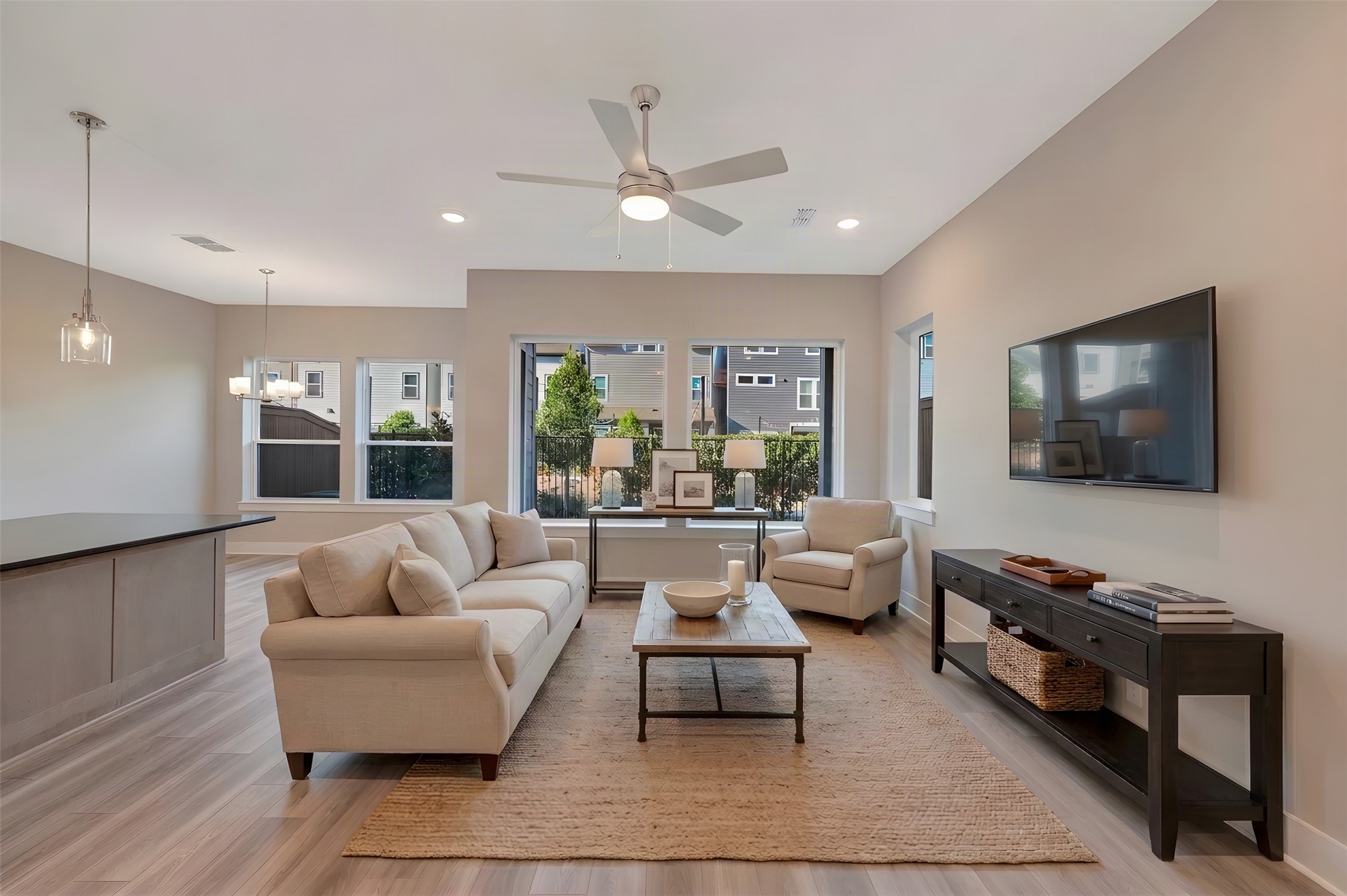 16022 Hayes Park Drive Property Photo 3
