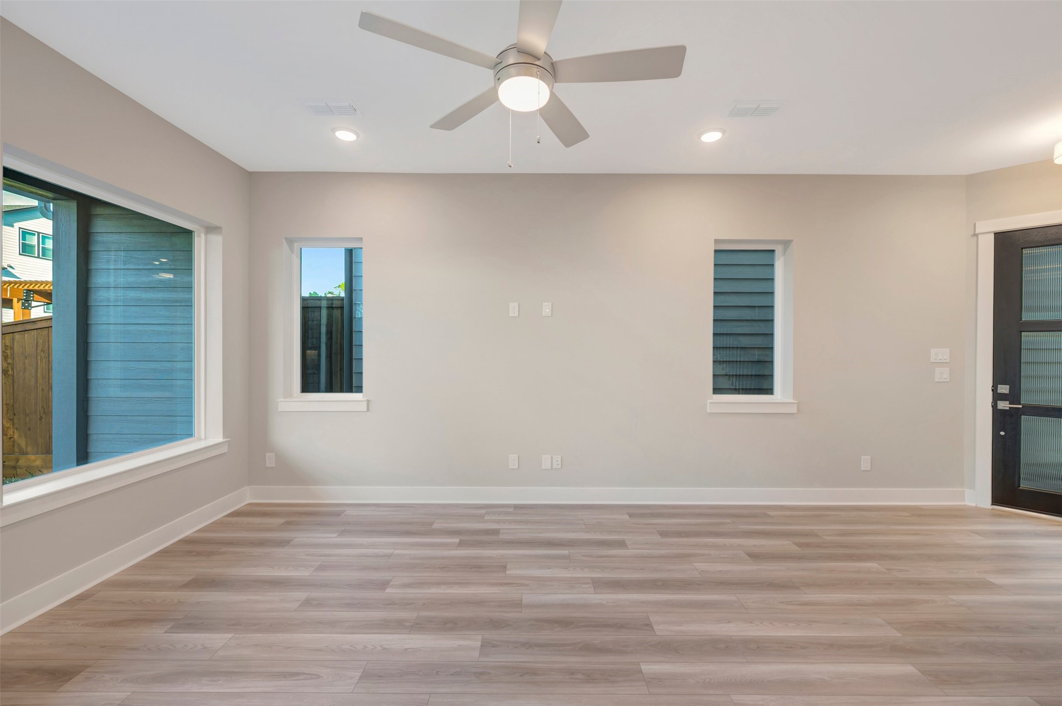 16022 Hayes Park Drive Property Photo 14
