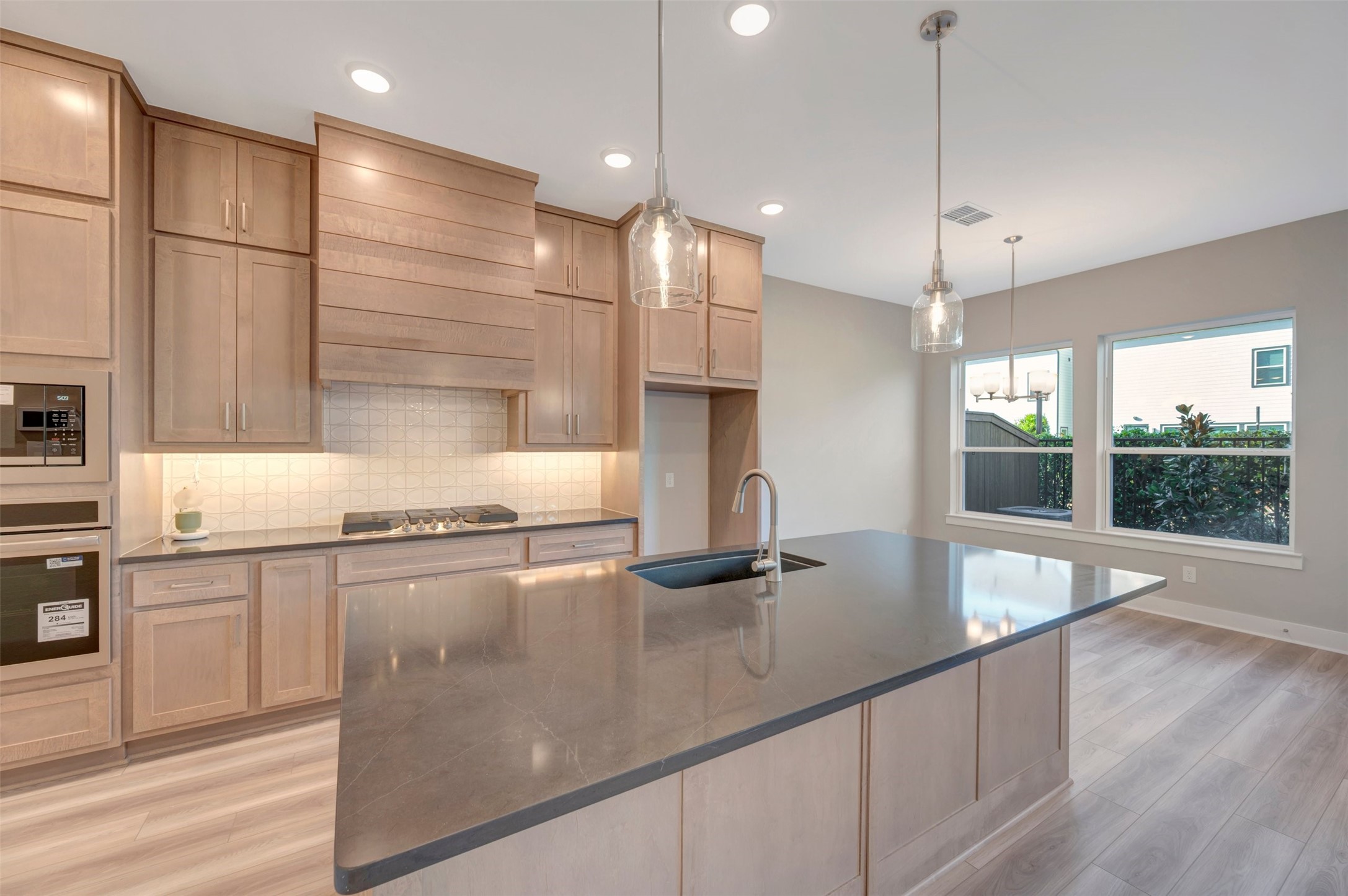 16022 Hayes Park Drive Property Photo 15